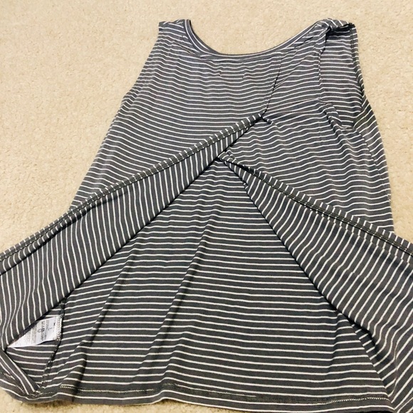 Old navy stripe top - Picture 3 of 3